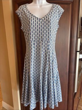 Just...Taylor Blue and White Geometric V-Neck Fit & Flare Dress